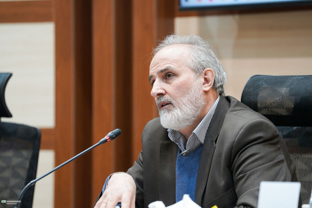 1397097-1 کانون پرورش فکری در مسیر پیشرفت است