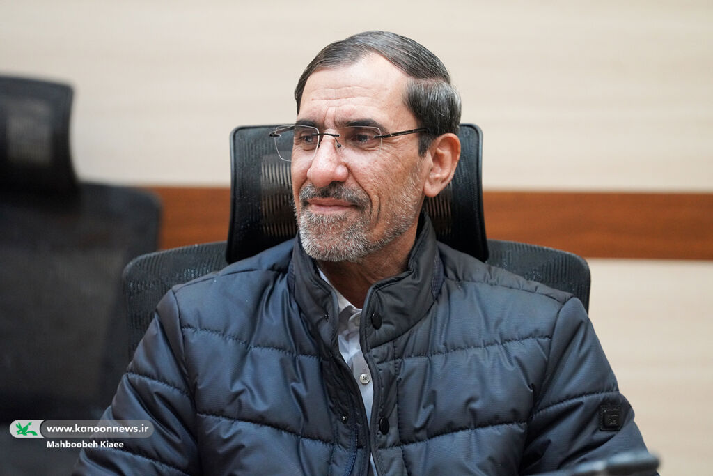 1397099-1 کانون پرورش فکری در مسیر پیشرفت است