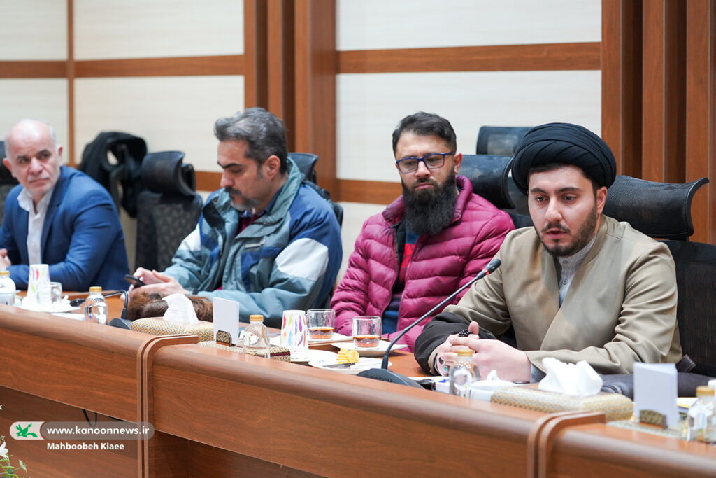 1397318-1 تدارک ۲۲ غرفه در مسیر راهپیمایی/ استفاده از ظرفیت هنرمندان و نویسندگان نامآشنا دربرنامههای دهه فجر