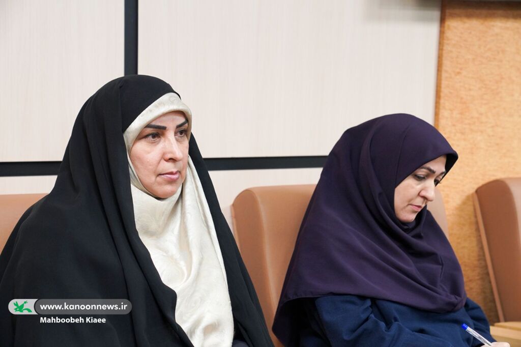 1397467 نوجوانان باید کارت رشد داشته باشند