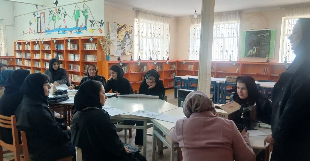 برگزاری مستمر کارگاه‌های آموزشی پیشگیری از آسیب‌های اجتماعی در کانون کنگاور