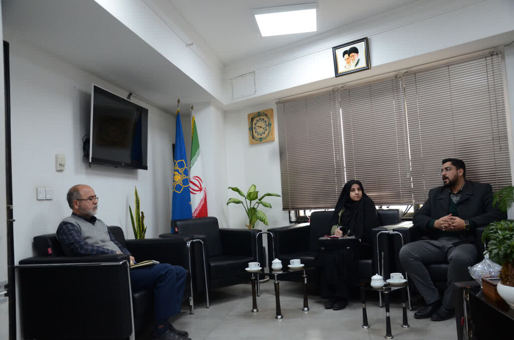 1397938-1 جلسه همافزایی کانون و اداره فرهنگی شهرداری مشهد