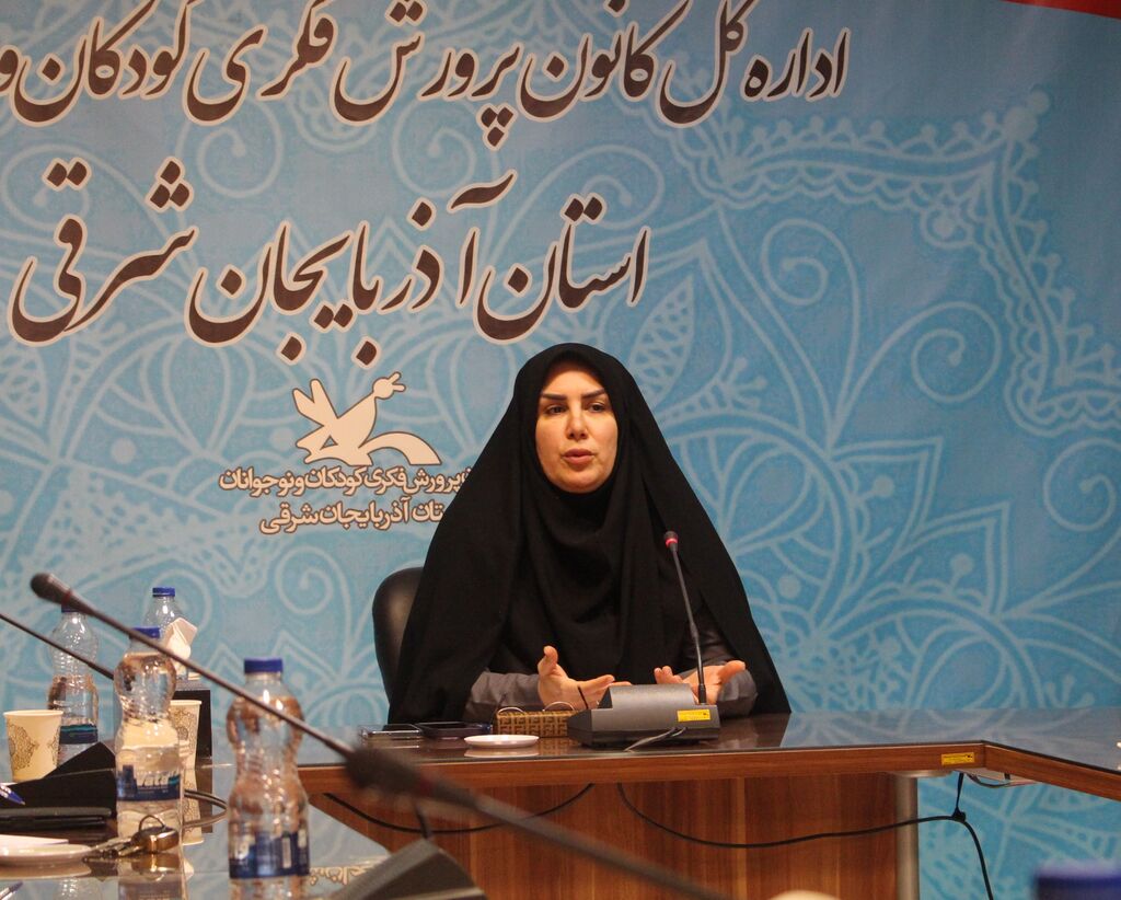 1398015-1 پدافند غیرعامل محور جلسه شورای اداری کانون پرورش فکری آذربایجان شرقی