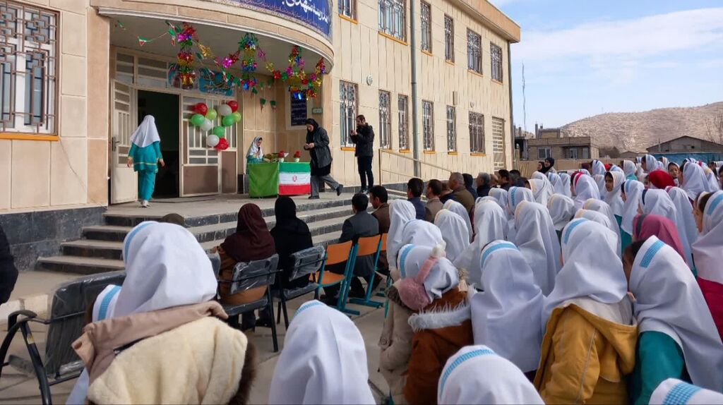 1398330 برنامههای مرکز گواور در «زنگ انقلاب»