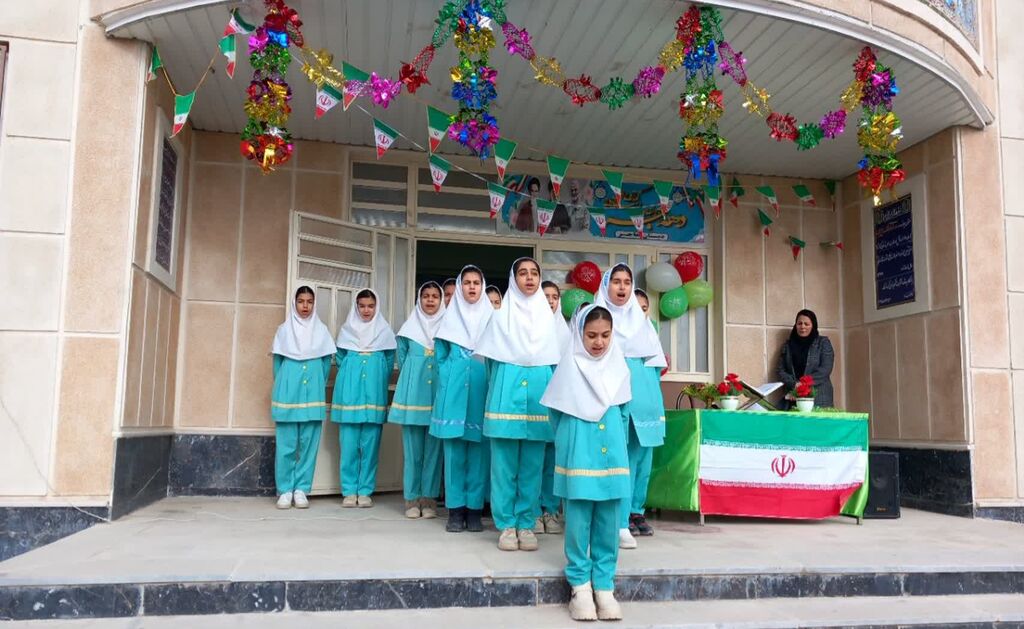 1398337 برنامههای مرکز گواور در «زنگ انقلاب»