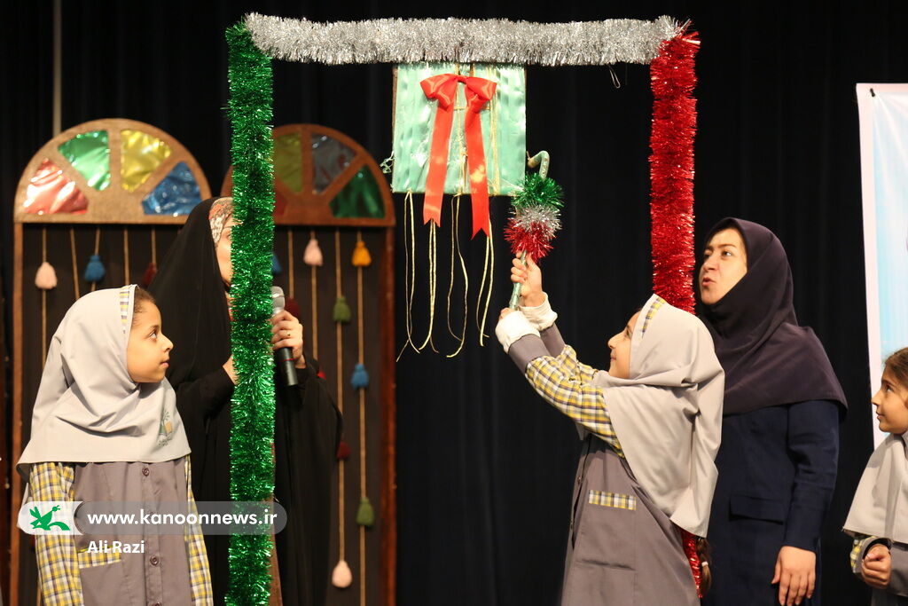 1398372 زنگ انقلاب در سینما کانون بوشهر نواخته شد / آغاز اجرای بیش از ۴۵۰ برنامه دهه فجر ویژه کودکان و نوجوانان در استان