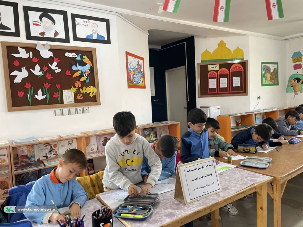 اجرای برنامه «پرچم رنگین حماسه» برای کودکان مراوه‌تپه