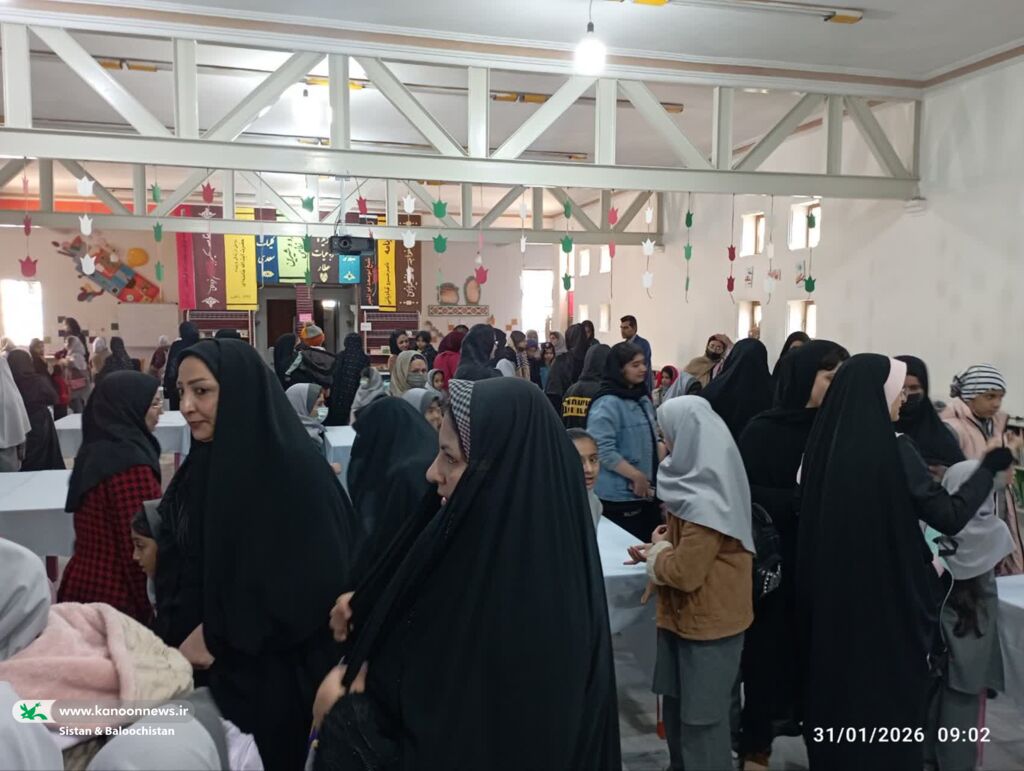 نمایشگاه دست‌سازه‌های اعضای کودک و نوجوان مرکز مجتمع زاهدان همزمان با دهه فجر در حال برگزاری است