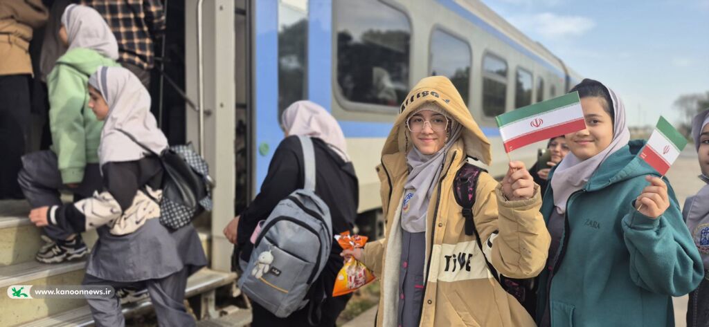 آشنایی کودکان گرگانی با دستاوردهای انقلاب در ویژه‌برنامه قطار شادی