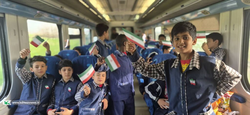 آشنایی کودکان گرگانی با دستاوردهای انقلاب در ویژه‌برنامه قطار شادی