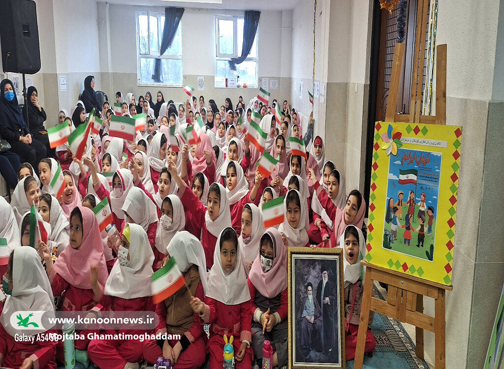 1398703 کودکان با «پرده خیال» به دنیای مسوولیتپذیری سفرکردند/ مربیان کانون پذیرای۳۵۰ دانشآموز فومنی شدند