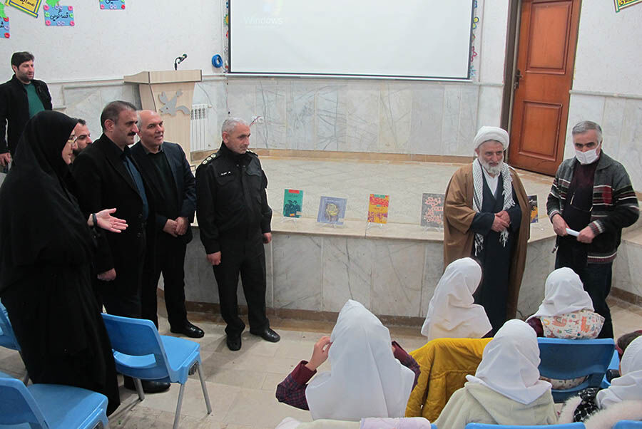 1398716 نخستین روز از دهه فجر/ مسئولان شهرستان کوثر میهمان برنامههای کانون شدند