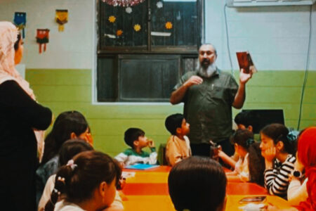 «گوریل‌ها» به محفل ادبی آفتاب بندرعباس آمدند