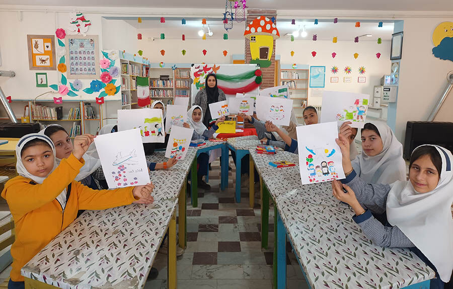 1398952 مراکز کانون استان اردبیل همزمان با ۱۲ بهمن فعالیتهای دهه فجر را آغاز کردند