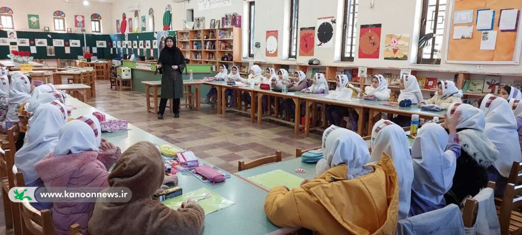 1399110 کانون رامیان میزبان نمایشگاه روزنامهها و مجلات انقلاب اسلامی شد