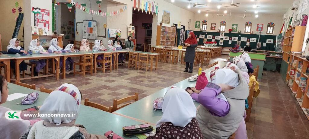 1399112 کانون رامیان میزبان نمایشگاه روزنامهها و مجلات انقلاب اسلامی شد