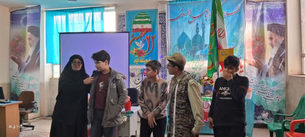 ویژه‌برنامه‌های آغاز دهه فجر با مشارکت مرکز کنگاور برگزار شد