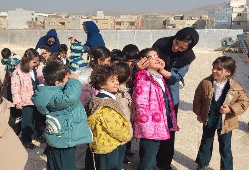 1399436-1 شور انقلاب در مراکز کانون خراسان شمالی