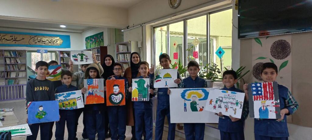 1399448 دیدار فرماندار گرمسار با اعضا در کارگاه نقاشی