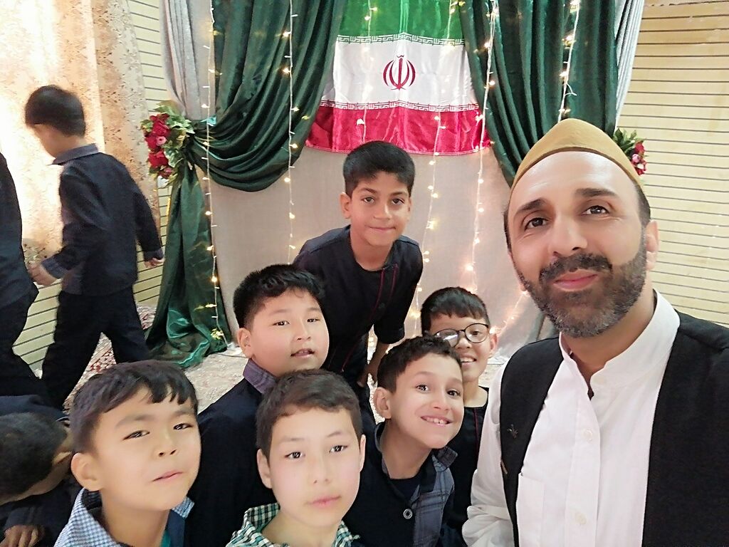 ویژه‌برنامه کتابخانه سیار در روستای مبارک‌آباد به مناسبت دهه فجر و نیمه شعبان