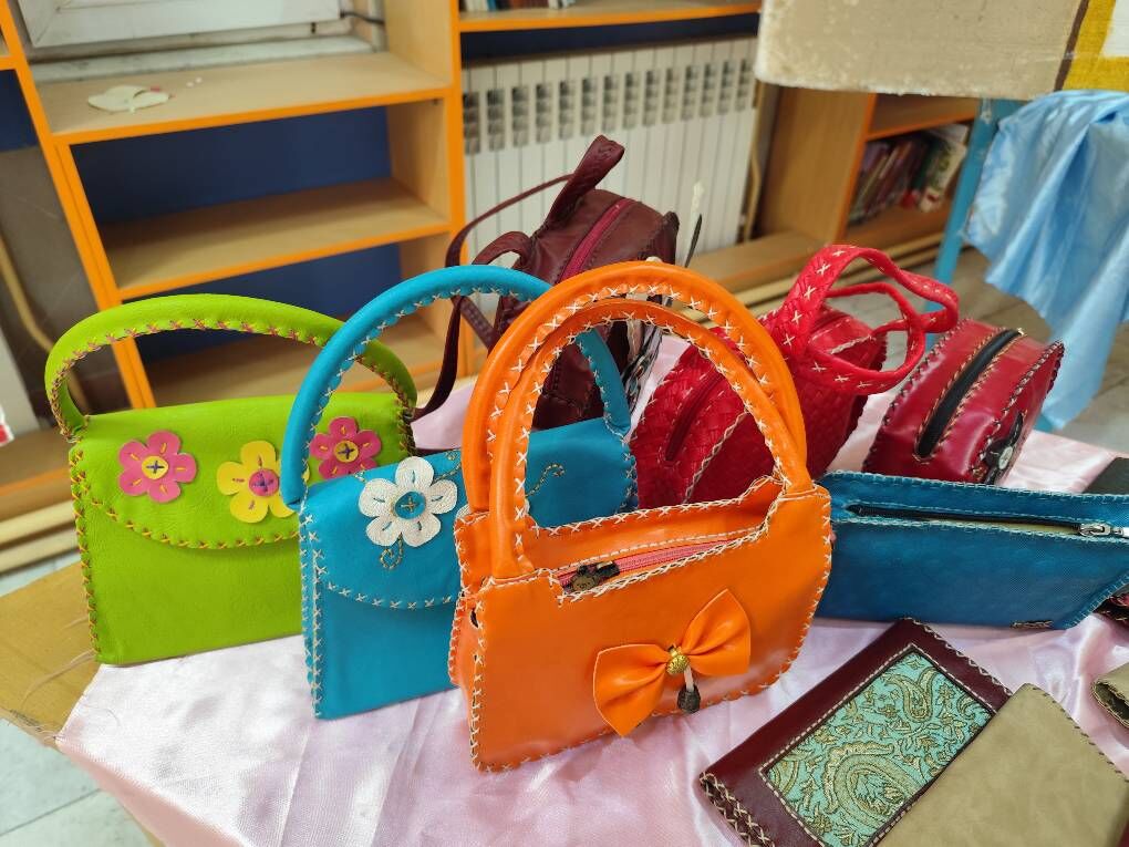 1399461 نمایشگاه فجر در کانون سرخه