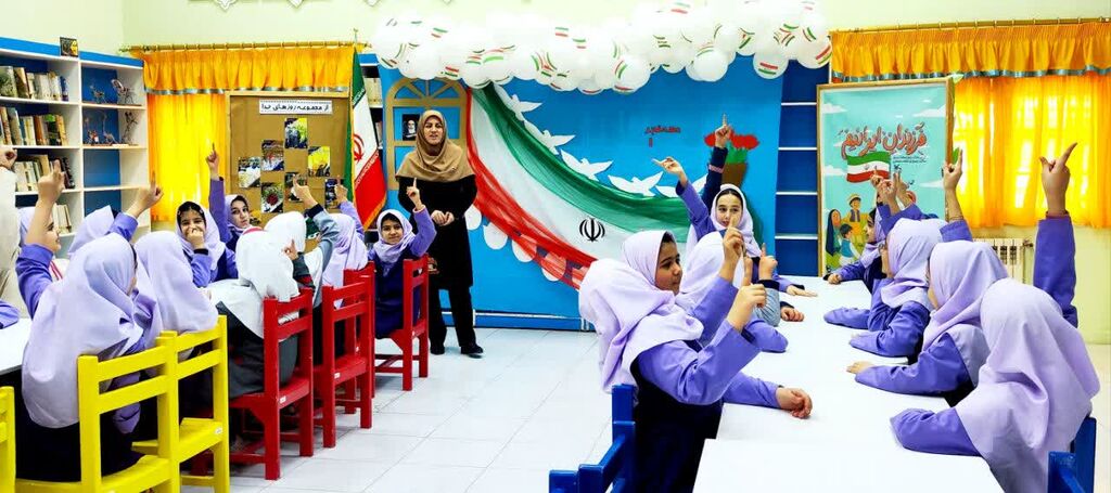 1399796 ویژهبرنامه «فرزندان ایرانیم» در قیدار نبی(ع) برگزار شد؛ روایت انقلاب برای نسل آینده