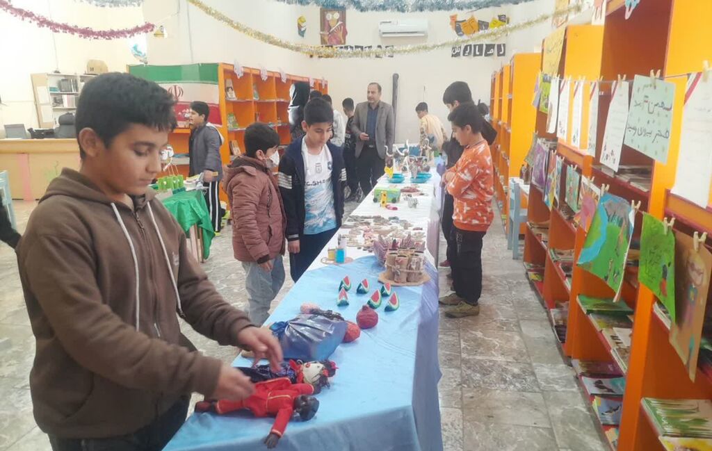 ویژه‌برنامه‌های دهه‌ فجر در مرکز گیلانغرب