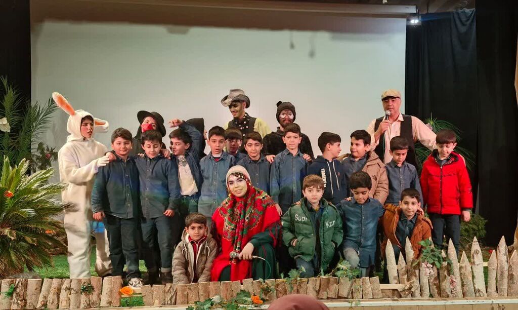 نمایش «سؤال موموکی» همزمان با دهه فجر در کانون زنجان روی صحنه می‌رود