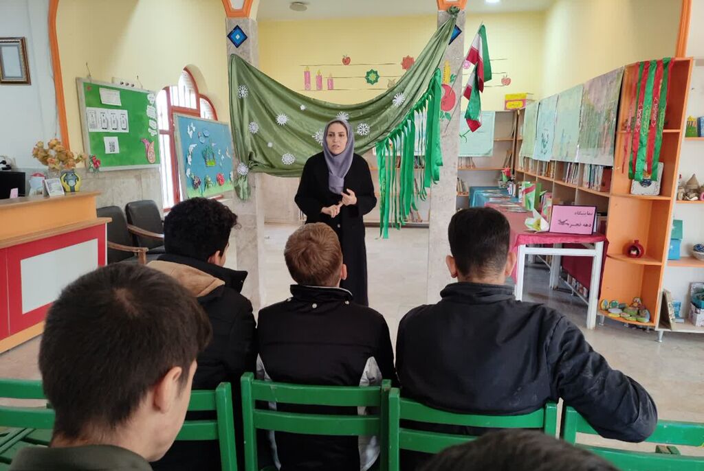 1400099 ویژهبرنامههای "فجر مهدوی" در مرکز قصرشیرین برگزار شد