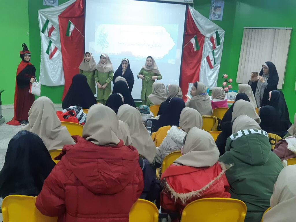 1400119-2 جشن نیمه شعبان در کانون همدان/ از جشن و شادی تا تبیین فرهنگ مهدویت