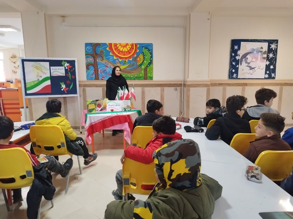 1400177-1 ویژهبرنامههای دهه فجر و میلاد امام زمان(عج) در مرکز شماره ۱۳ کانون کرمانشاه