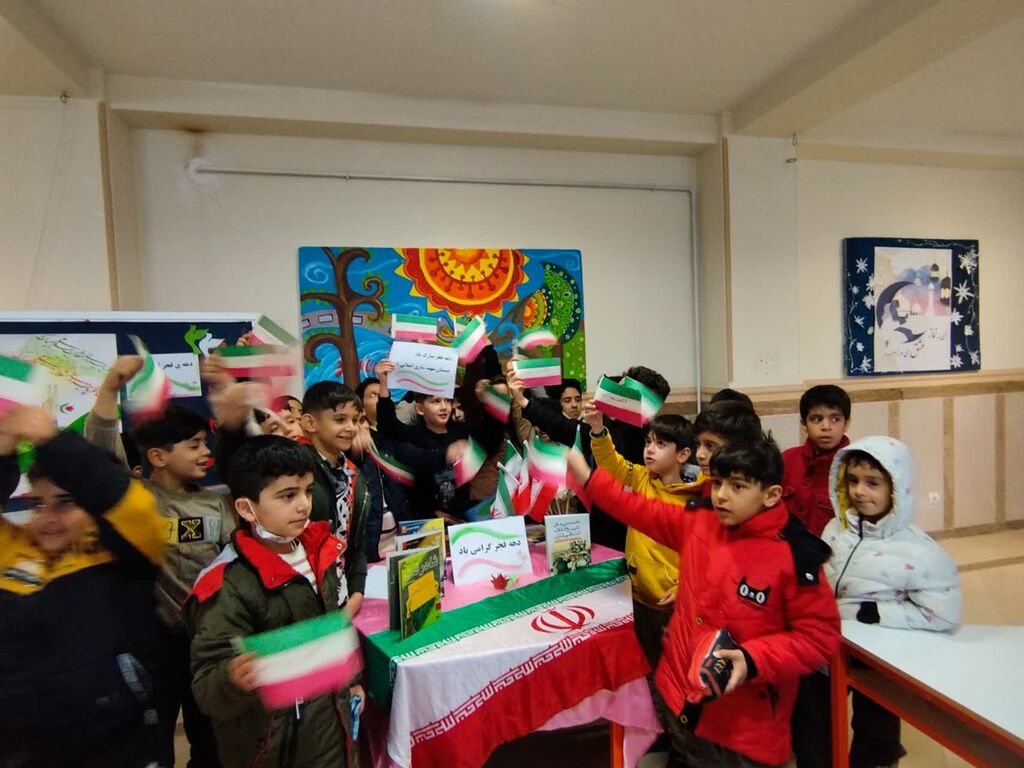 1400184-1 ویژهبرنامههای دهه فجر و میلاد امام زمان(عج) در مرکز شماره ۱۳ کانون کرمانشاه