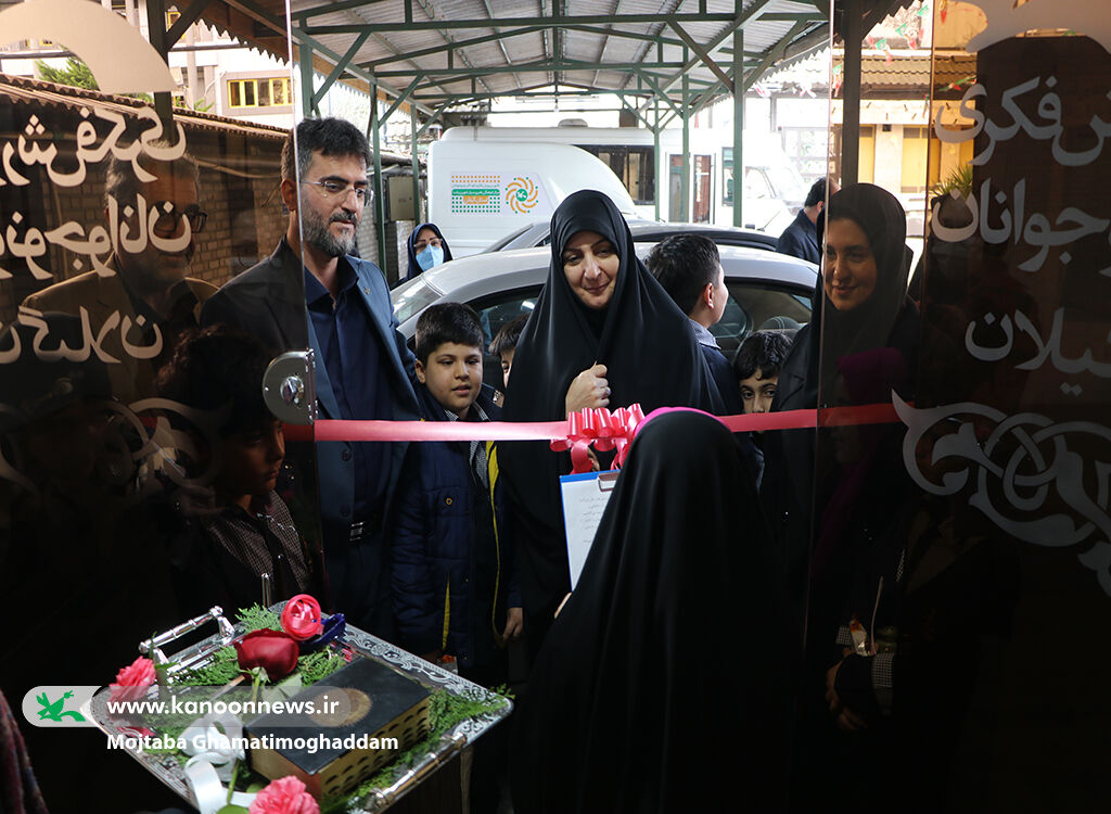 نمایشگاه «از فجر تا هنر» در  نگارخانه «آفرینش» کانون رشت گشایش‌یافت