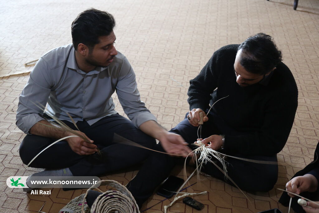 مربیان کانون استان بوشهر با هنرهای بومی ودستی آشنا شدند