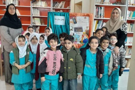 کودکان پیش‌دبستانی منطقه کم‌برخوردار مهدی‌شهر میهمان جشن انقلاب در کانون پرورش فکری