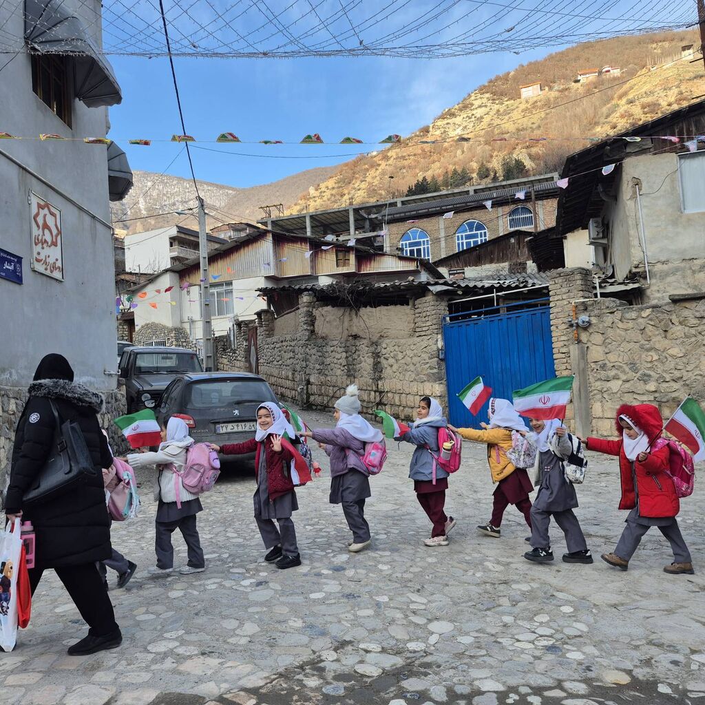 پیک امید کانون پرورش فکری به روستای زیارت گرگان رسید