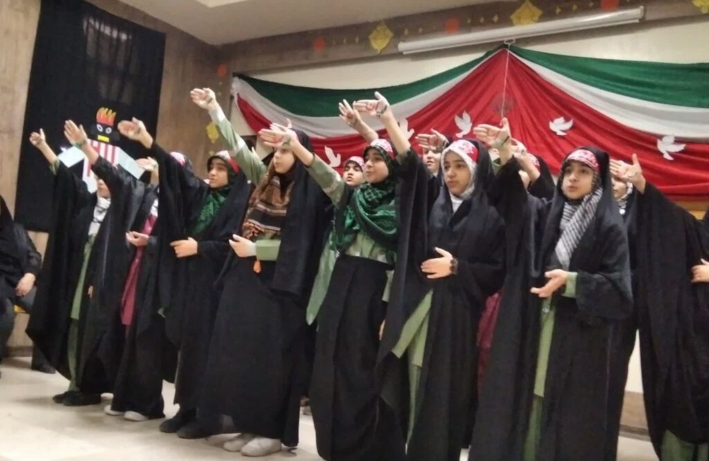 ویژه‌برنامه «فجر مهدوی» در مرکز شماره ۱ اسلام‌آباد غرب