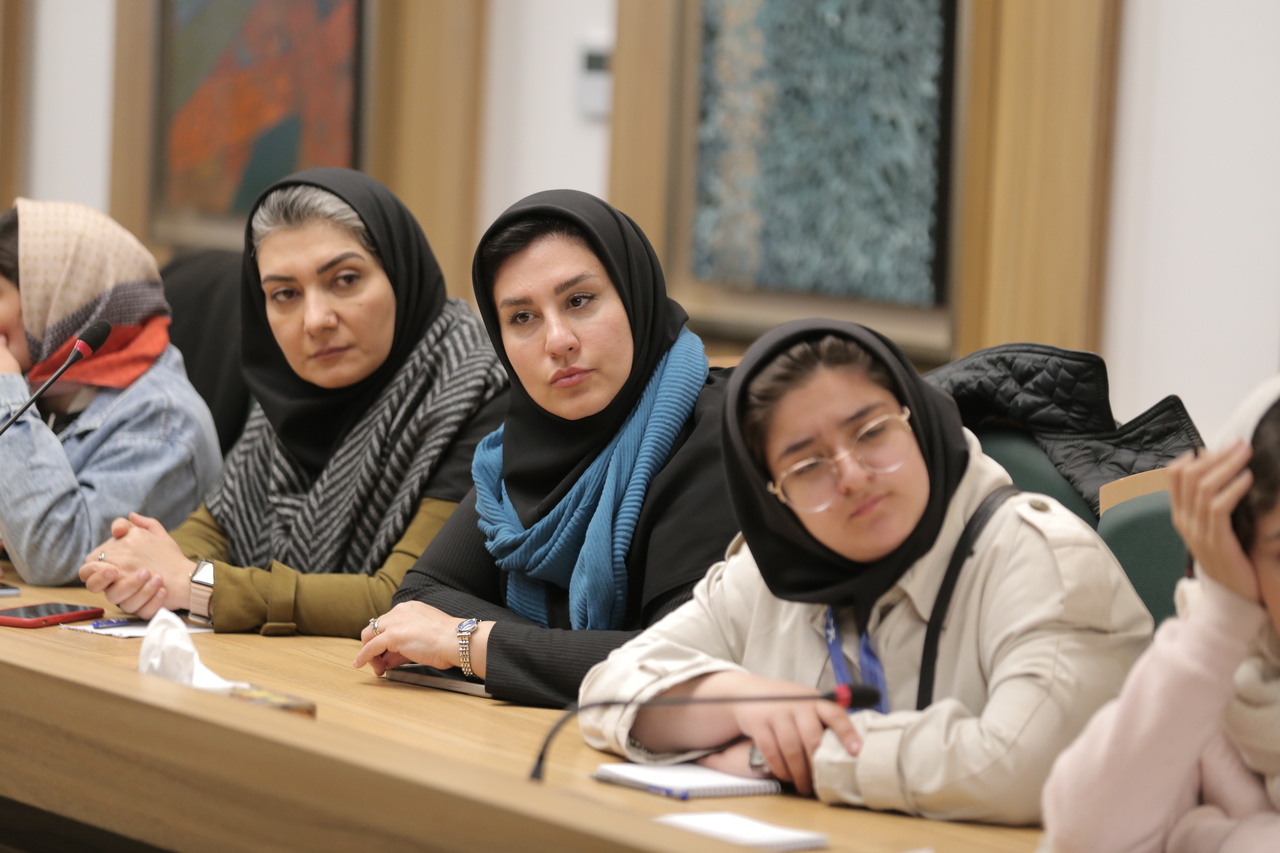 1400800 قصه، کودکان را به دنیای خیال میبرد