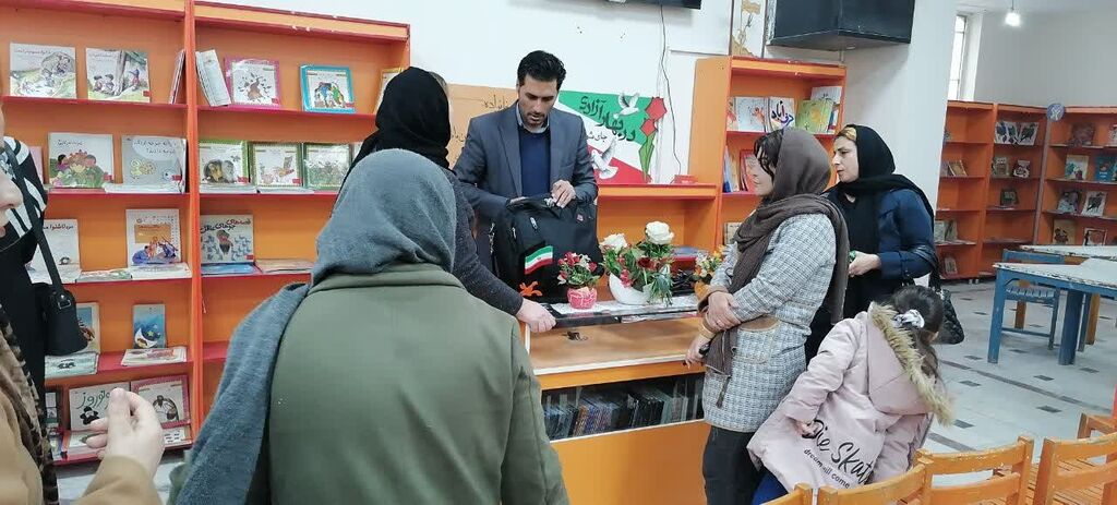 کارگاه تخصصی «ارتباط والدین با فرزندان» در مرکز شماره ۵ کانون کرمانشاه