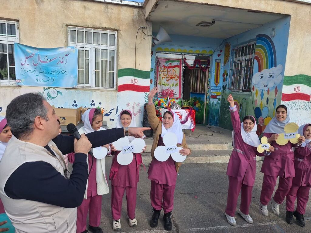 مراکز سیار کانون ارومیه شور انقلاب را به روستا بردند