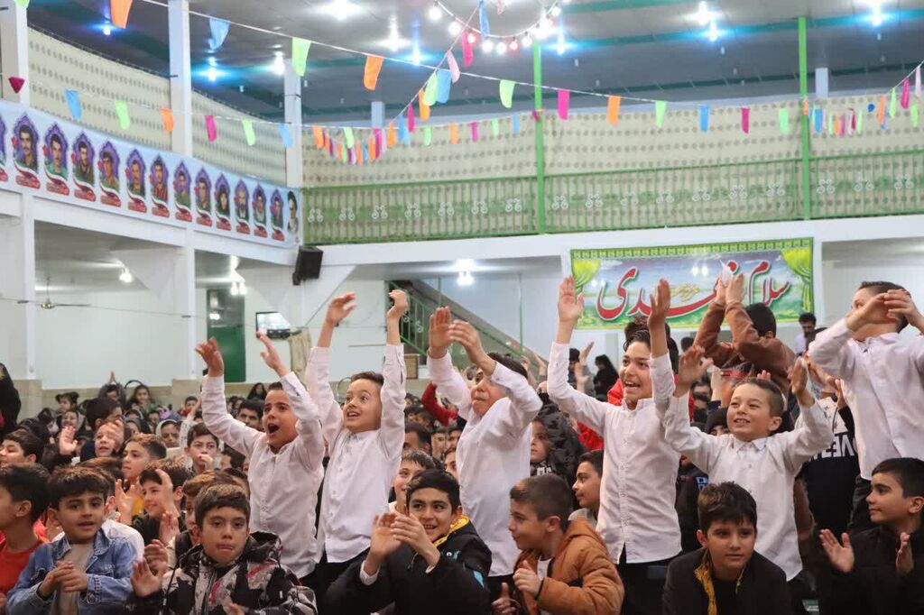 تلفیق مهدویت با مفاهیم انقلابی در جشن نیمه شعبان شهر تلخاب