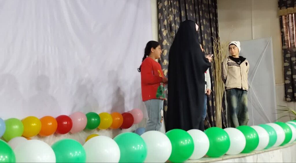 جشن نیمه شعبان و اکران فیلم «دختر برقی» در کانون کنگاور برگزار شد