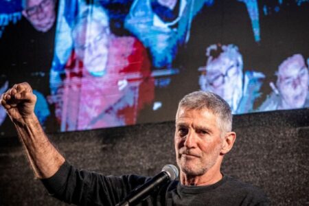 یائیر گولان: کابینه نتانیاهو کودکان را برای سرگرمی به قتل می‌رساند