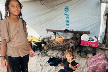 «زخم کودکی»؛ بحران گرسنگی و بی‌خانمانی کودکان غزه از نگاه نیویورک‌تایمز