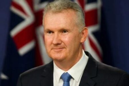 استرالیا به نتانیاهو:  قدرت با تعداد کودکانی که می‌توانید گرسنه نگه دارید، سنجیده نمی‌شود