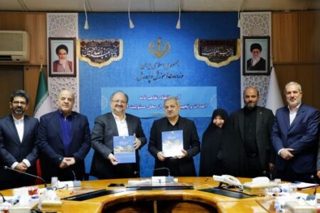 امضای تفاهم‌نامه وزارت آموزش و پرورش و هلدینگ خلیج فارس برای احداث و تجهیز ۶۰۰ کلاس درس