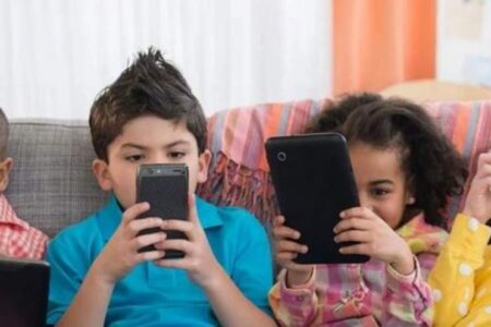 استرالیا شبکه‌های اجتماعی را برای کودکان زیر 16 سال ممنوع کرد