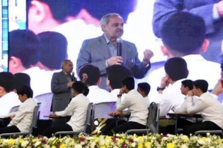 توسعه فرهنگ اقامه نماز و انس با قرآن در اولویت برنامه‌های وزارت آموزش و پرورش خواهد بود