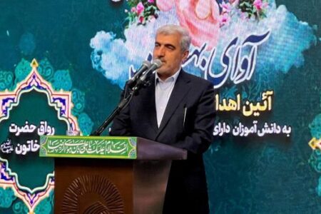 اهدای ۳۵۰ سمعک به دانش‌آموزان با آسیب شنوایی