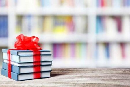 اهدای ۸۰۰۰ بسته کتاب و دفتر به زندان‌های استان البرز